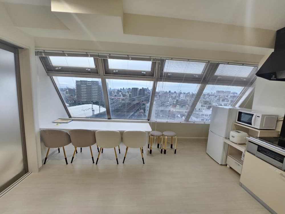 1002 suite familyRoom 7