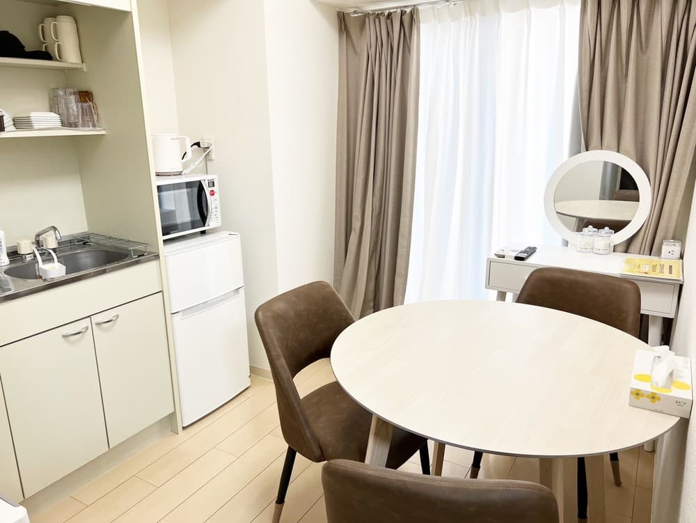 B type twin room 3