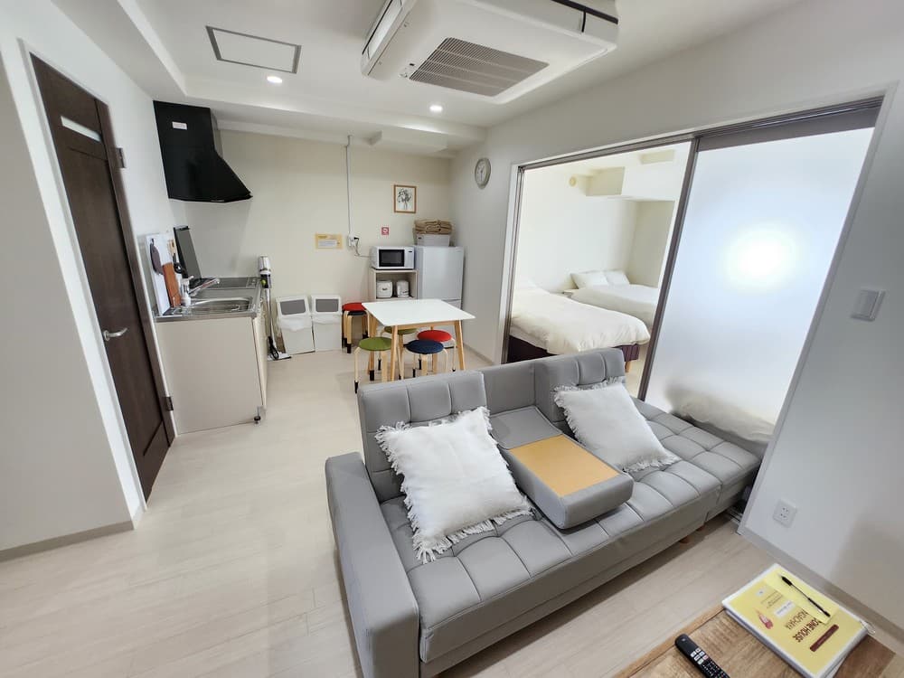 1003 suite familyRoom 6