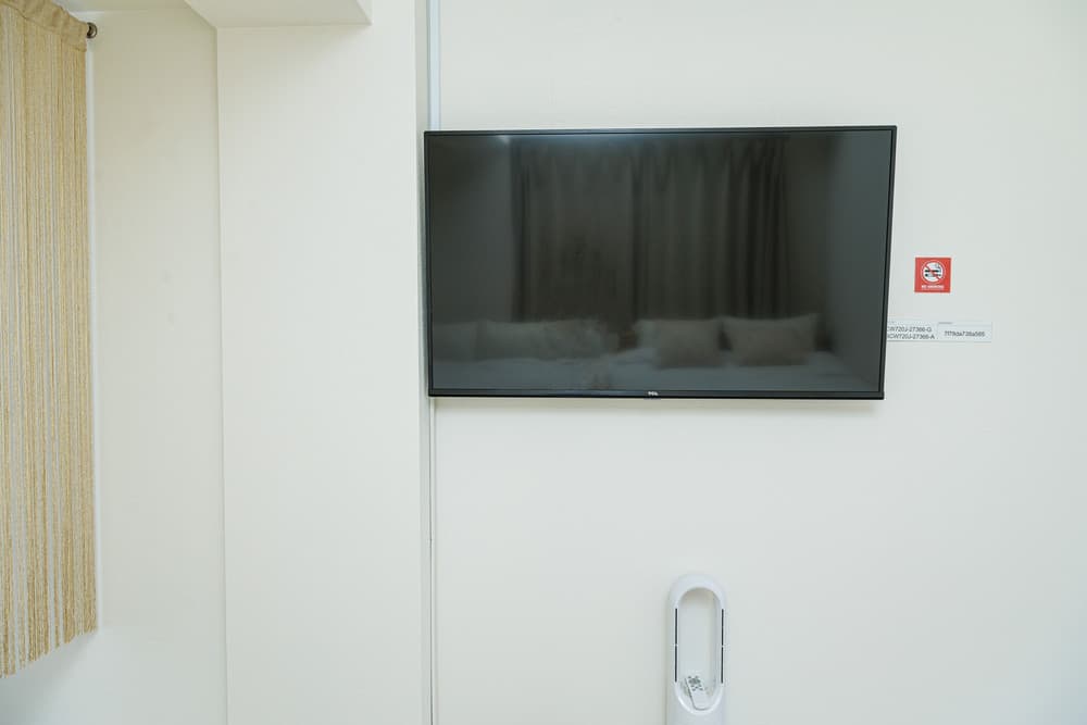1001 TERRACE ROOM 7