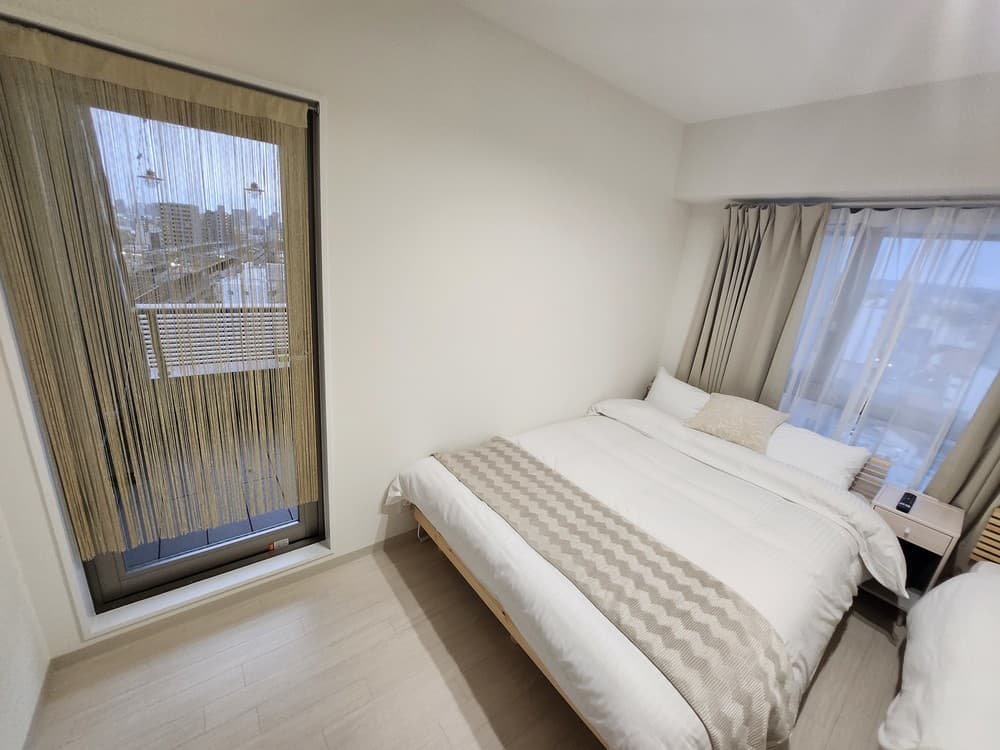 1001 TERRACE ROOM 4