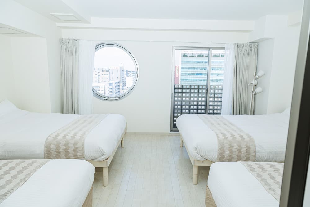 1003 suite familyRoom 4