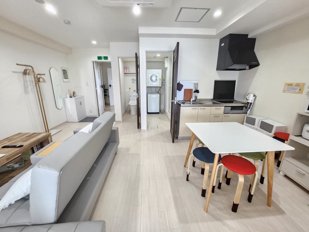 1003 suite familyRoom 7